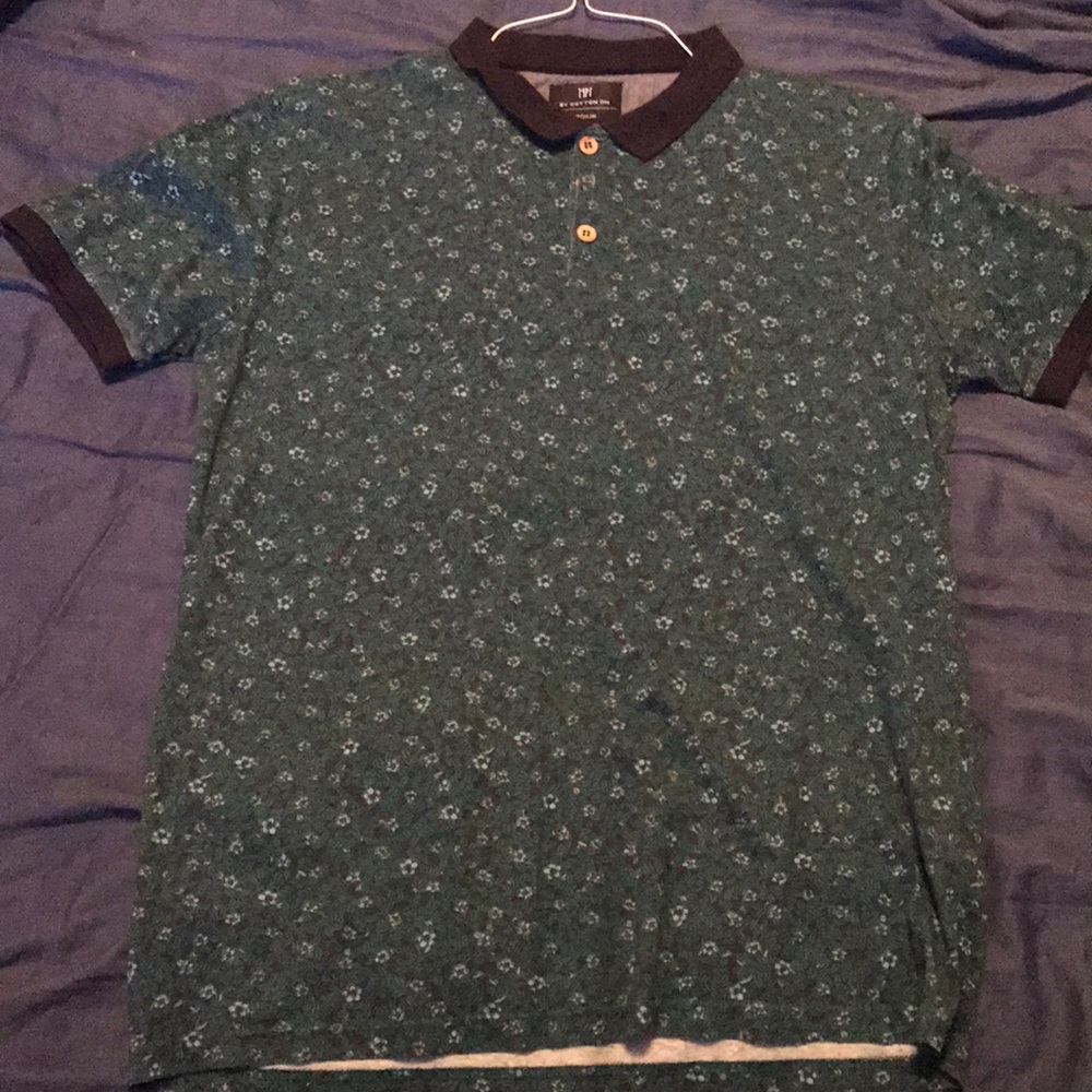 Men’s medium polo